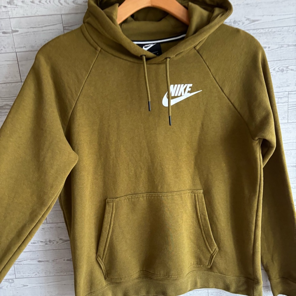 Nike‎ Sportswear Club Fleece sweatshirt hoodie olive green medium cabincore camp